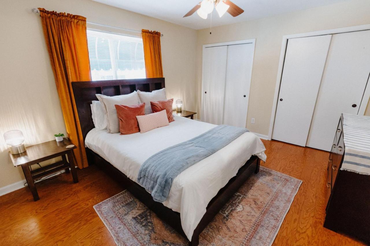 Centrally Located 3Br Overton Square Fast Wifi Free Parking Yes Pets MemphisMemphis  Kültér fotó